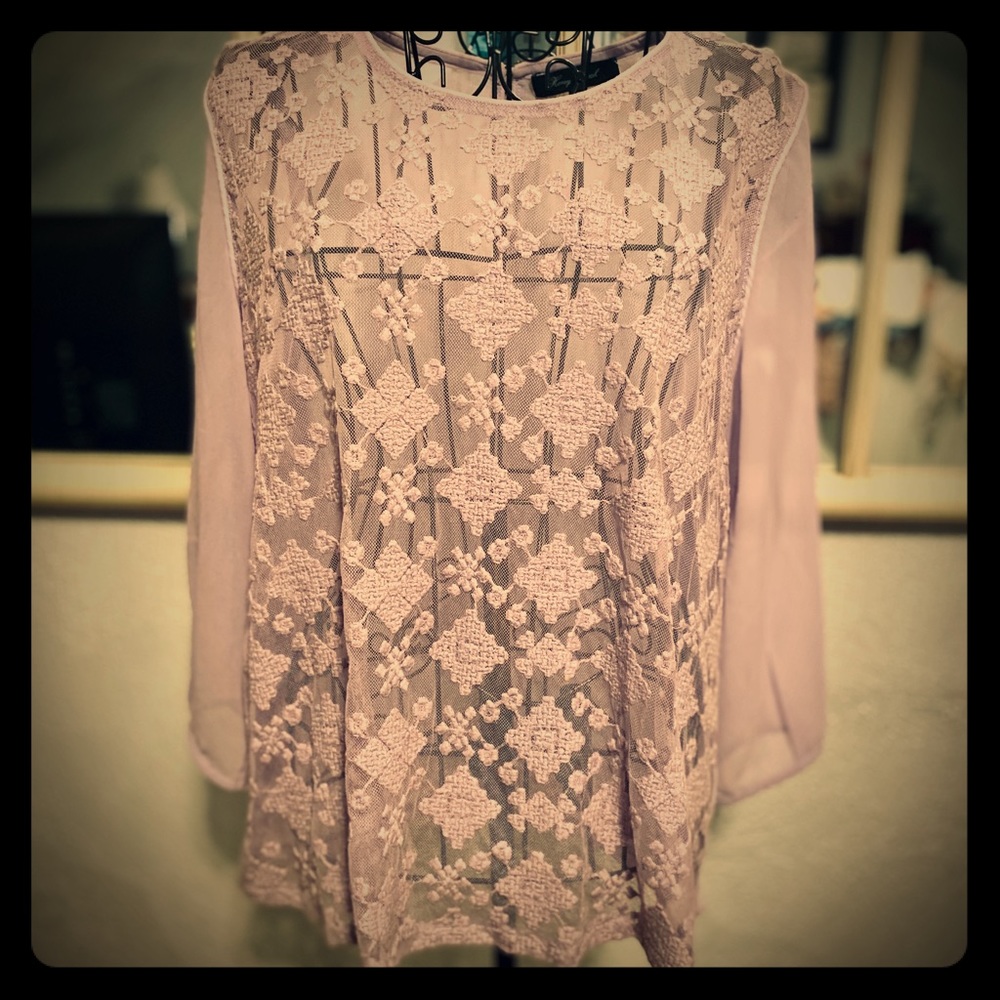 Honey Punch 3/4 Sleeve Sheer Lace Embroidered Top